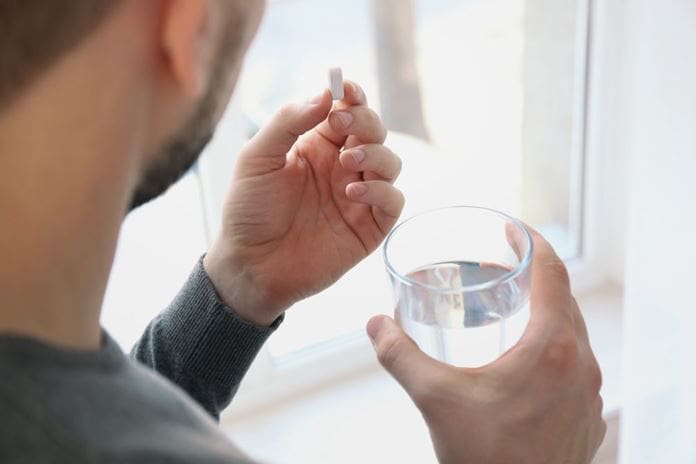 Netinkamas antibiotikų vartojimas: gydytoja paaiškino, kas gali atsitikti, savavališkai gydantis šiais vaistais