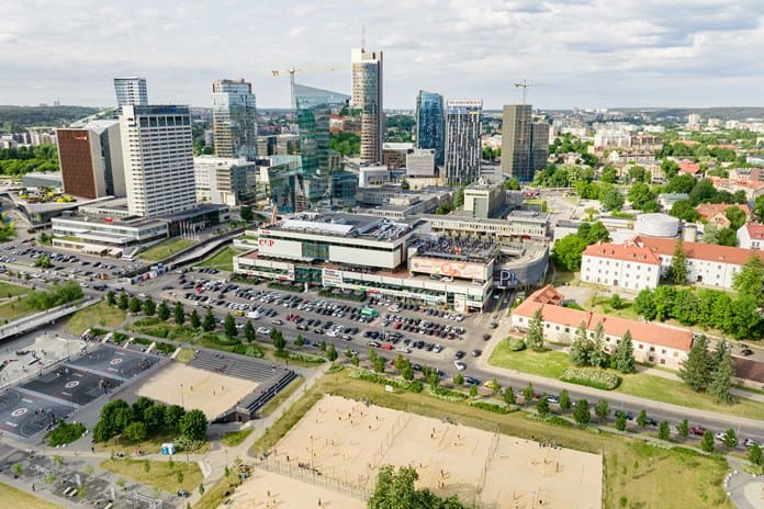 Investicijų, vietos ir nuomininkų privalumų derinys CUP lankytojų srautų kreivę kreipia aukštyn