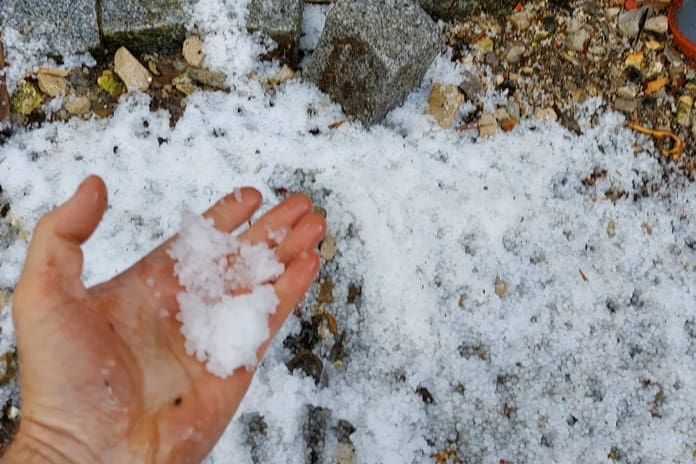 ORAI:  Trumpi lietūs su perkūnija, vietomis stipresnis lietus ir kruša, temperatūra 21–28°C